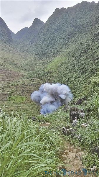 我军雷场铁汉曾仅用一把剪刀排除70多枚地雷