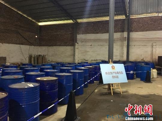 广西警方捣毁藏匿木业厂内特大制毒点