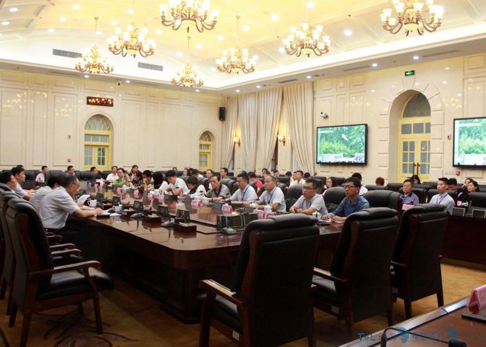 30多位公民代表走进陕西省政府了解陕西省林业建设情况