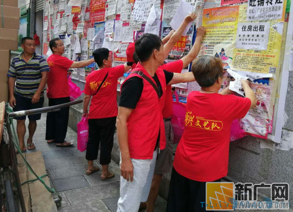 河口镇文艺队为创建省级文明城市贡献力量