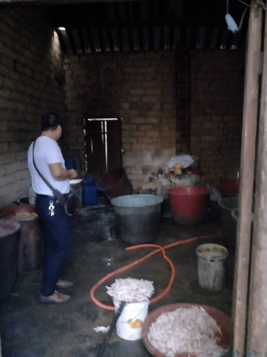 重拳出击！祁阳捣毁一家熟肉加工黑窝点