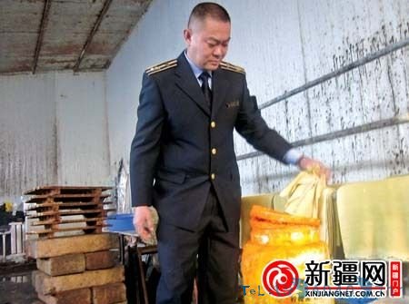 20日，执法人员在九家湾五队查获生产劣质豆腐皮的黑作坊。