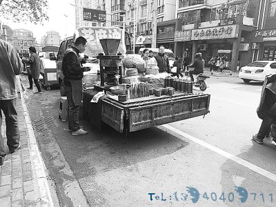 街头冷榨“现磨”芝麻油是假的 只是“香精+色拉油”