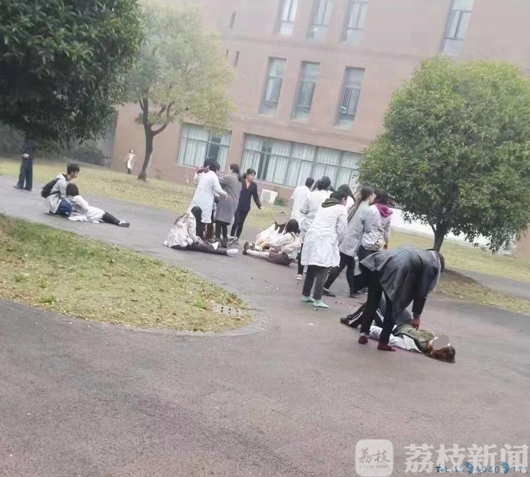 泰州一学院实验室发生爆燃 伤者正在救治