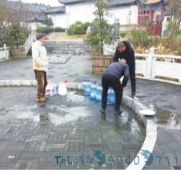 茶客驱车10公里 为取古井一瓢饮