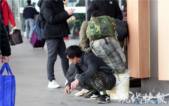 春运神器来啦!拎着大桶小桶,回家过年
