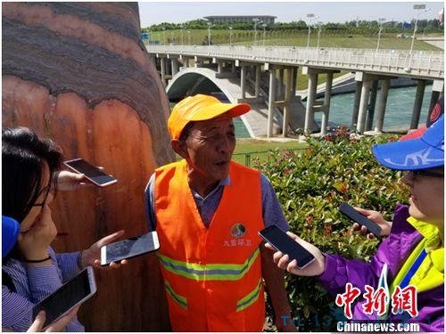“活到老，干到老” 独臂老人义务护水48年