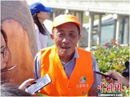“活到老，干到老” 独臂老人义务护水48年