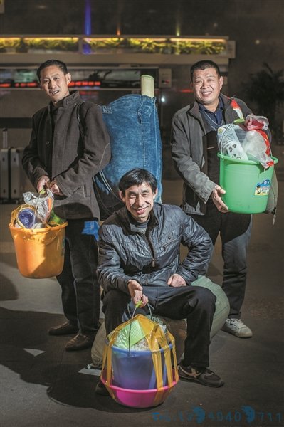 春运“神器” 我们看到很多“回家的桶”