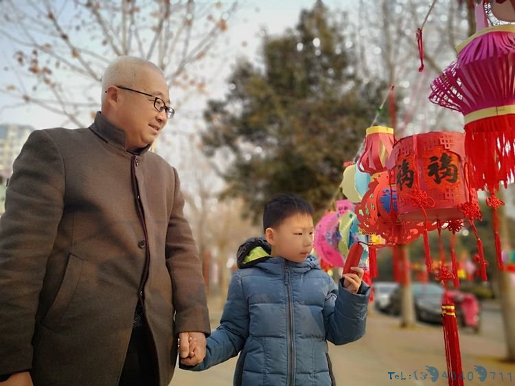 赞！一双小小手，废品变花灯