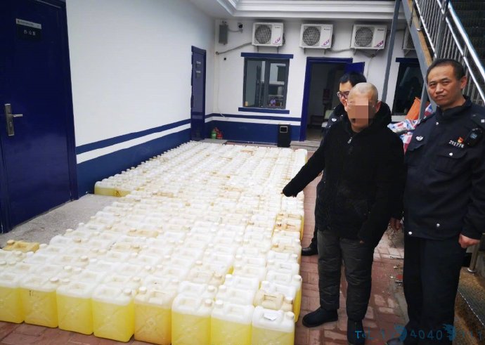 非法贩卖散装汽油 经群众举报男子被抓捕