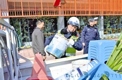 江苏靖江开始新一轮非法占用停车泊位专项整治