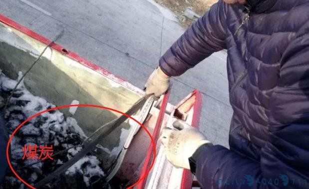 江西:重型货车高速路停车,引起民警高度注意,司机的举动让人惊掉下巴